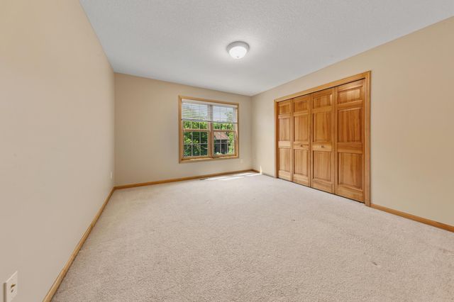 1517 Covington Lane, Eagan, MN 55122