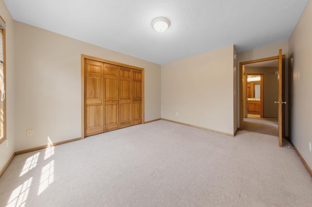 1517 Covington Lane, Eagan, MN 55122