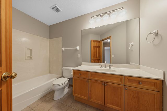 1517 Covington Lane, Eagan, MN 55122