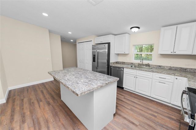 6112 W DORMANY ROAD, Plant City, FL 33565