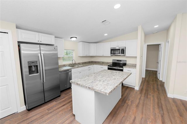 6112 W DORMANY ROAD, Plant City, FL 33565