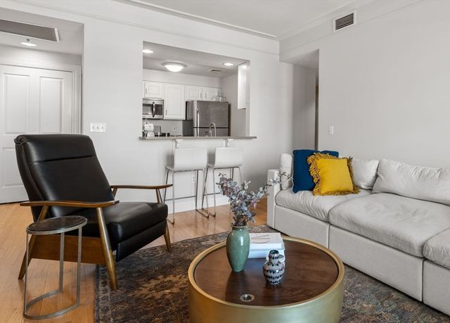 1597 Washington St 512, Boston, MA 02118