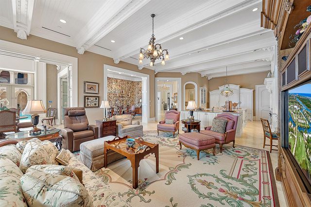 209 Commodore Drive, Jupiter, FL 33477