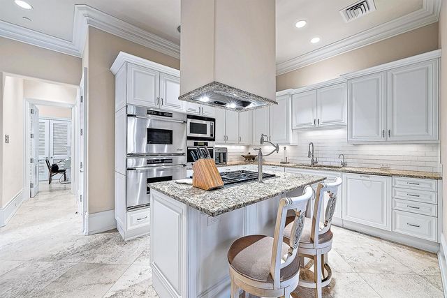 209 Commodore Drive, Jupiter, FL 33477