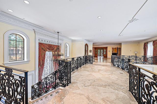 209 Commodore Drive, Jupiter, FL 33477