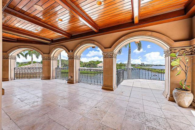 209 Commodore Drive, Jupiter, FL 33477