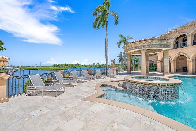 209 Commodore Drive, Jupiter, FL 33477