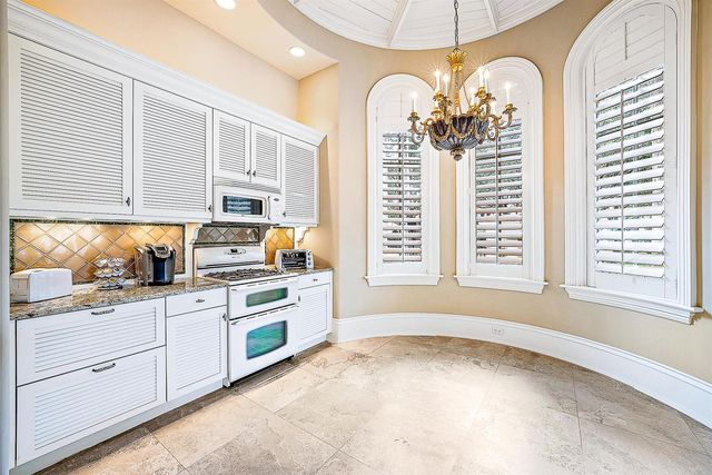 209 Commodore Drive, Jupiter, FL 33477