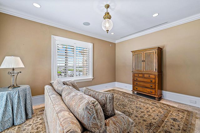 209 Commodore Drive, Jupiter, FL 33477