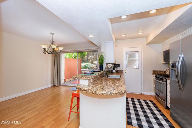 27448 Country Glen Road, Agoura Hills, CA 91301