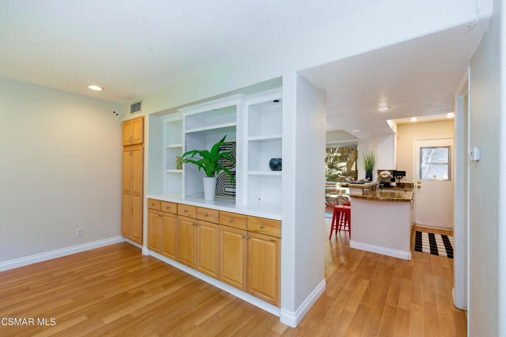 27448 Country Glen Road, Agoura Hills, CA 91301