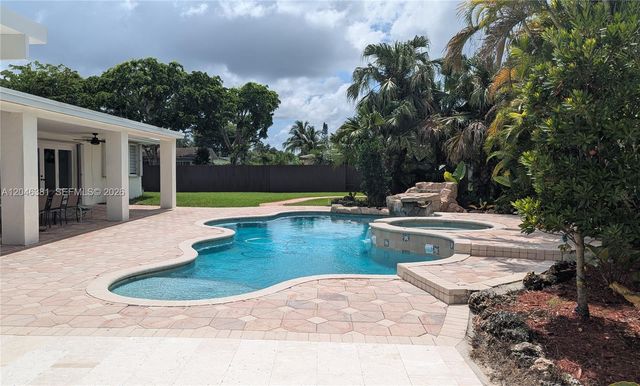 10442 SW 114th St, Miami, FL 33176