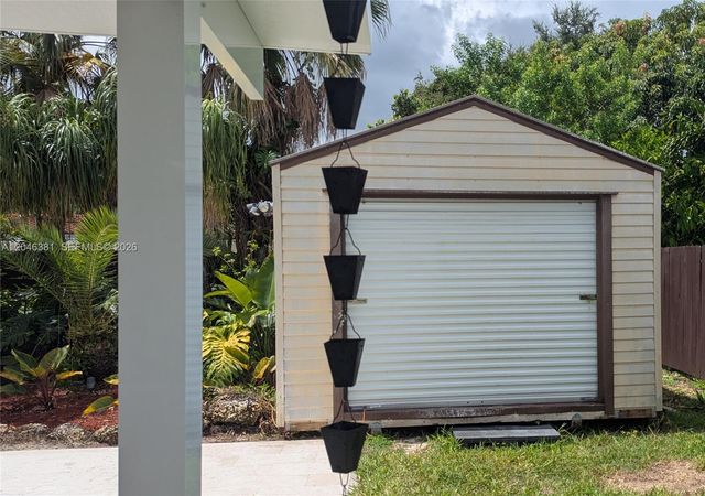10442 SW 114th St, Miami, FL 33176