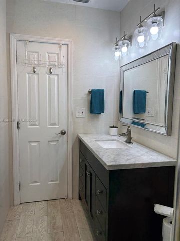10442 SW 114th St, Miami, FL 33176