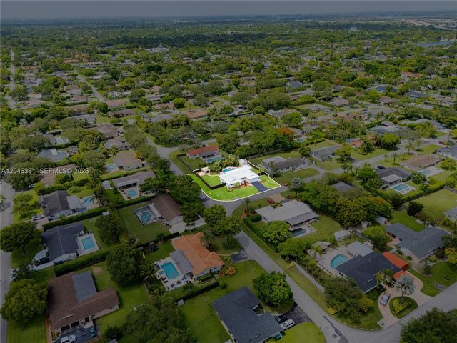 10442 SW 114th St, Miami, FL 33176