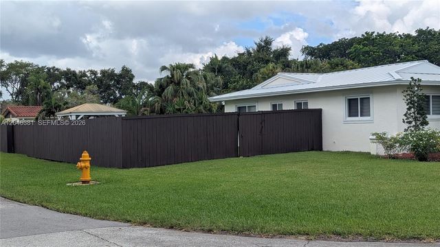 10442 SW 114th St, Miami, FL 33176