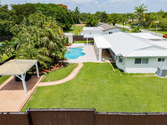 10442 SW 114th St, Miami, FL 33176