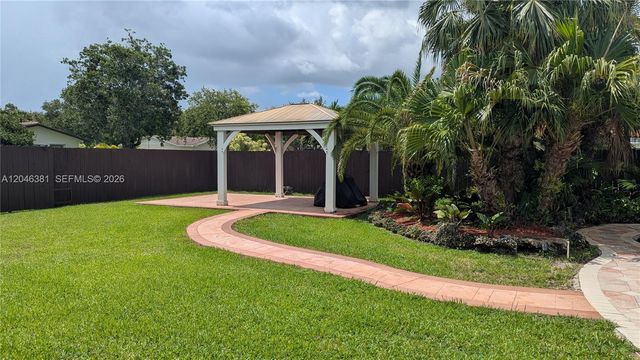 10442 SW 114th St, Miami, FL 33176