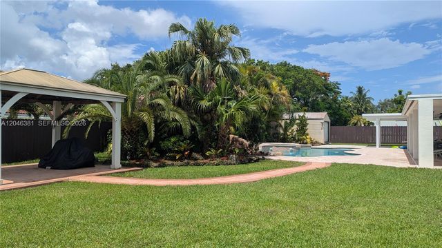 10442 SW 114th St, Miami, FL 33176