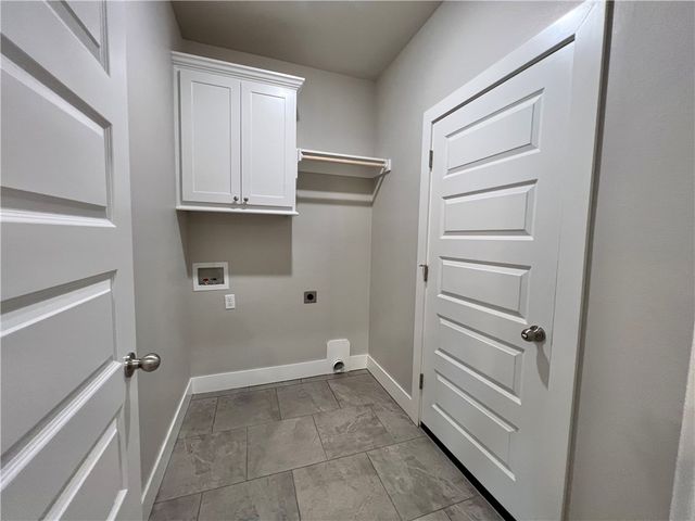 1803 E Hudson Drive, Siloam Springs, AR 72761