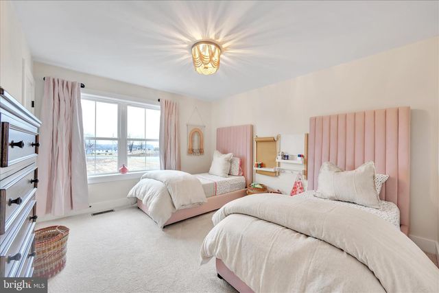 3151 CREIGHTON DR, Manheim, PA 17545