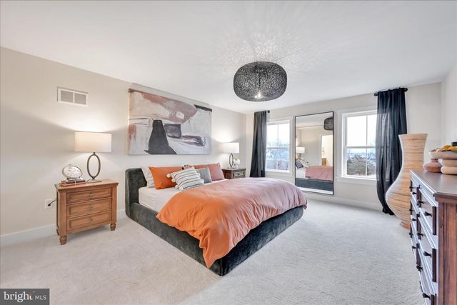 3151 CREIGHTON DR, Manheim, PA 17545