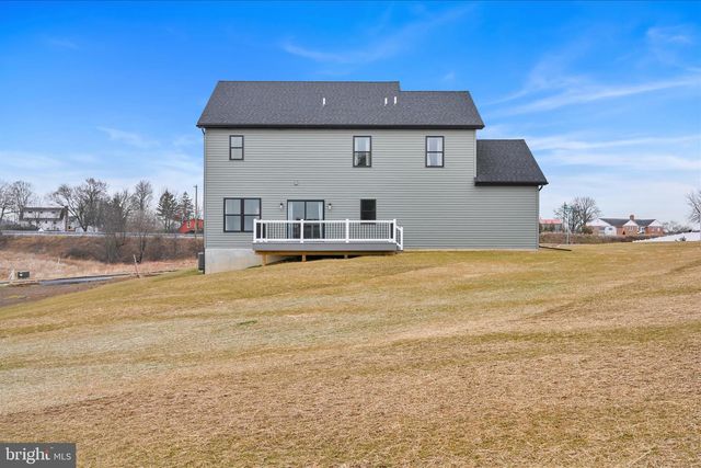 3151 CREIGHTON DR, Manheim, PA 17545