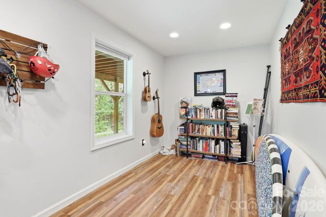 302 Rich Mountain Road, Flat Rock, NC 28731