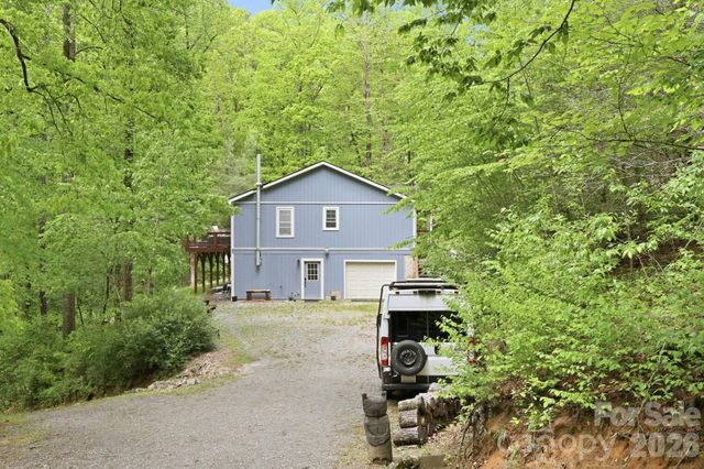 302 Rich Mountain Road, Flat Rock, NC 28731