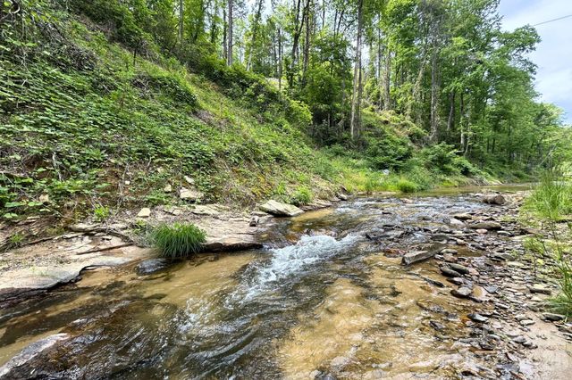 302 Rich Mountain Road, Flat Rock, NC 28731