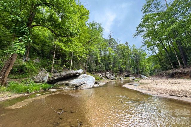 302 Rich Mountain Road, Flat Rock, NC 28731