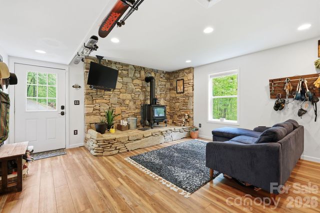 302 Rich Mountain Road, Flat Rock, NC 28731