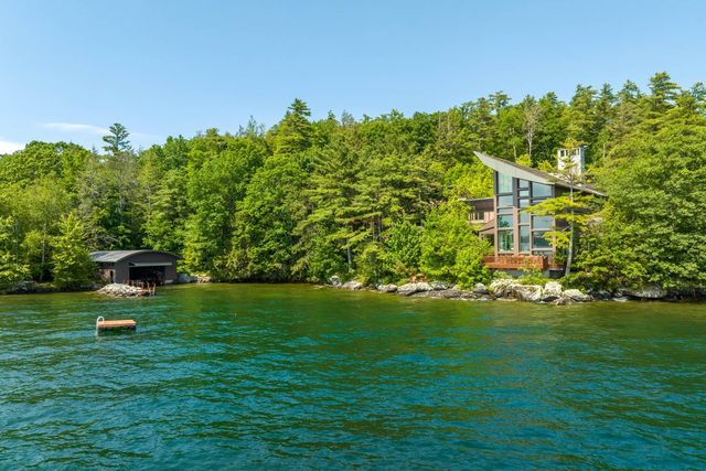 20 WYMAN Drive, Wolfeboro, NH 03894