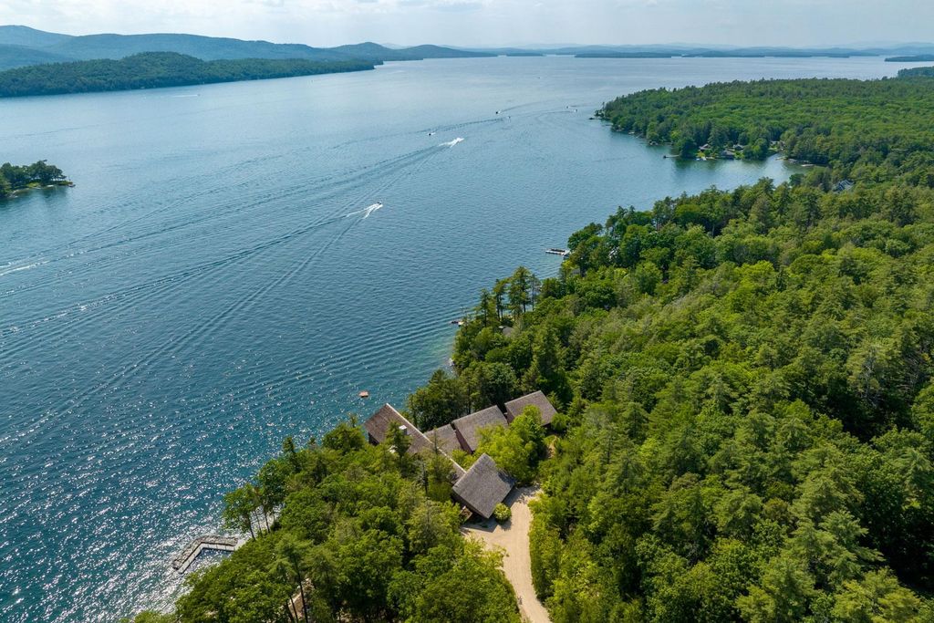 20 WYMAN Drive, Wolfeboro, NH 03894