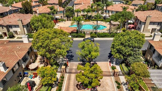 933 Somerville, Irvine, CA 92620