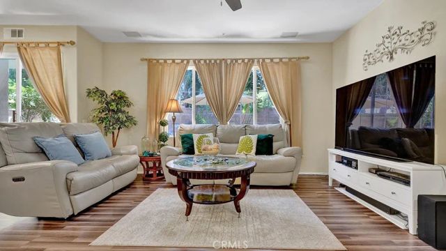 933 Somerville, Irvine, CA 92620