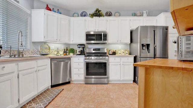 933 Somerville, Irvine, CA 92620