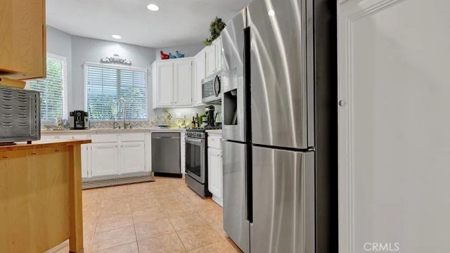 933 Somerville, Irvine, CA 92620