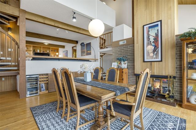 2180 Cove Drive, Oak Harbor, WA 98277