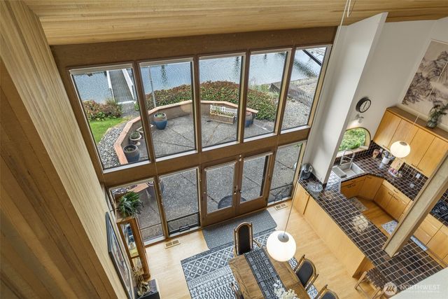 2180 Cove Drive, Oak Harbor, WA 98277