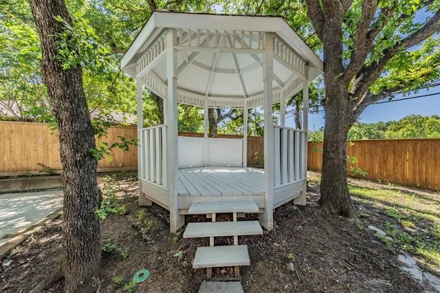 2815 Perkins Road, Arlington, TX 76016