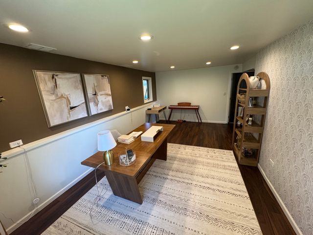 2010 Carleton Road, Hoffman Estates, IL 60169