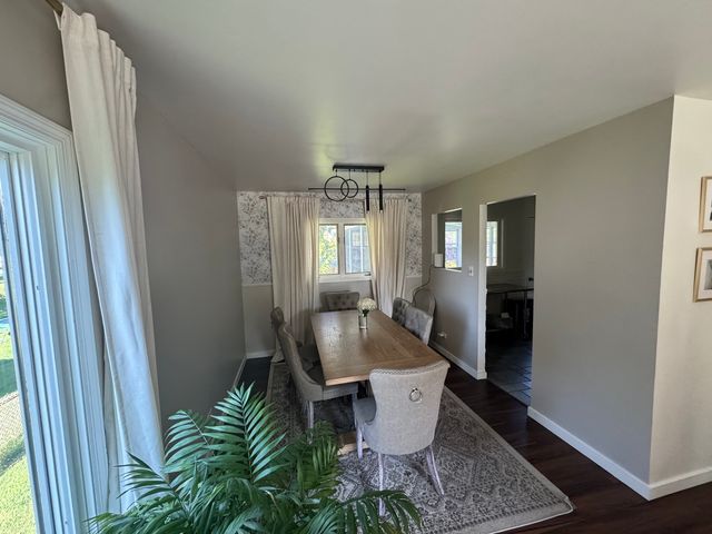 2010 Carleton Road, Hoffman Estates, IL 60169