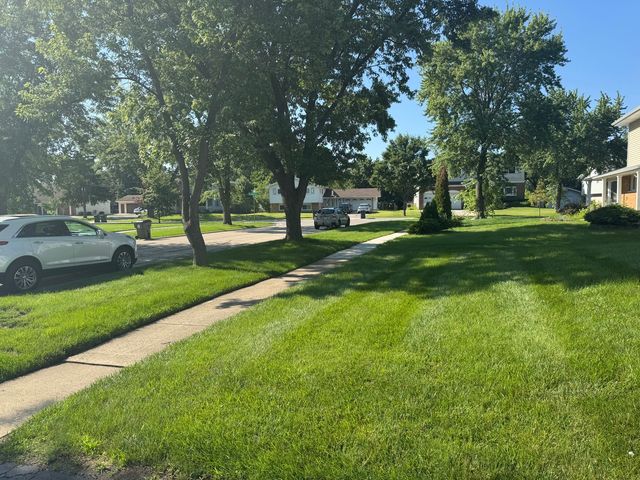2010 Carleton Road, Hoffman Estates, IL 60169