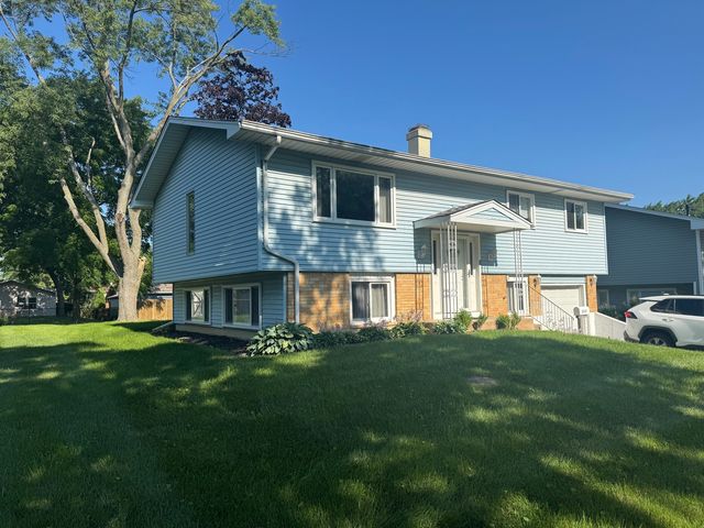 2010 Carleton Road, Hoffman Estates, IL 60169