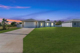 528 Redwood AVE, Lehigh Acres, FL 33974