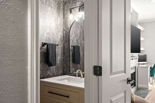 8550 Fair Oaks Crossing 111, Dallas, TX 75243