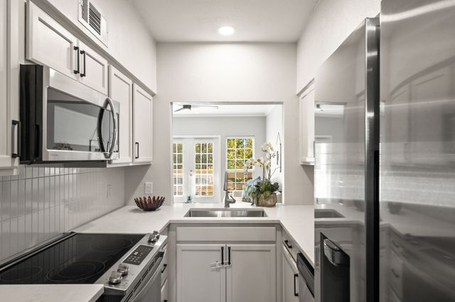 8550 Fair Oaks Crossing 111, Dallas, TX 75243