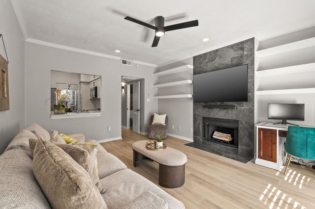 8550 Fair Oaks Crossing 111, Dallas, TX 75243