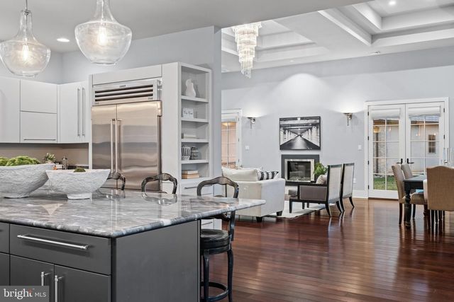 2687 AVENUE DU VLG, Bethlehem, PA 18015